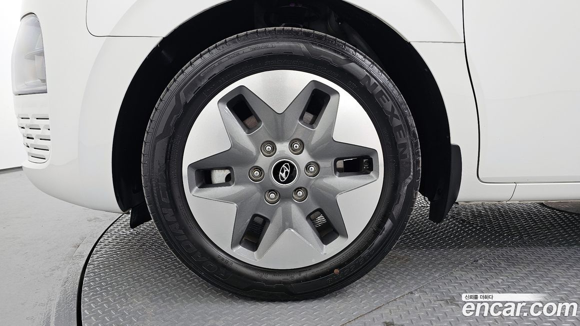 Hyundai Staria 2023
