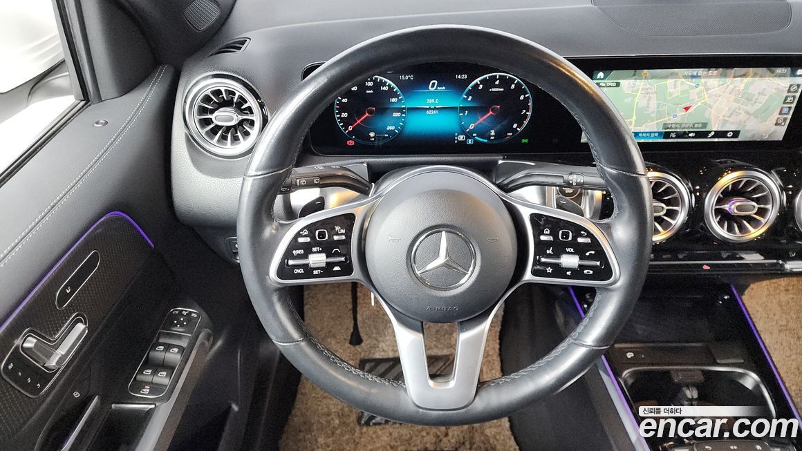 Mercedes-Benz GLB-Class 2021