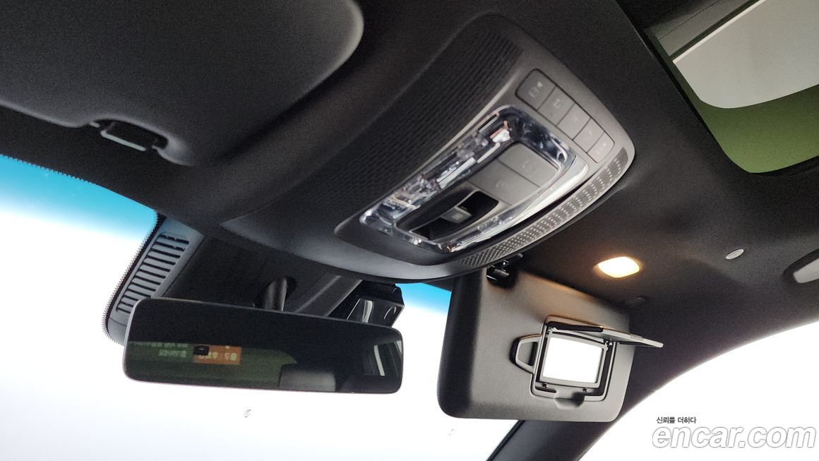 Mercedes-Benz GLB-Class 2021