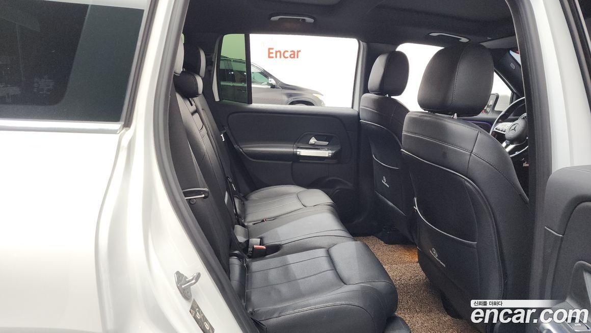 Mercedes-Benz GLB-Class 2021