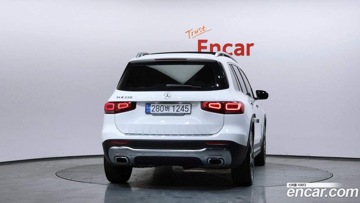 Mercedes-Benz GLB-Class 2021