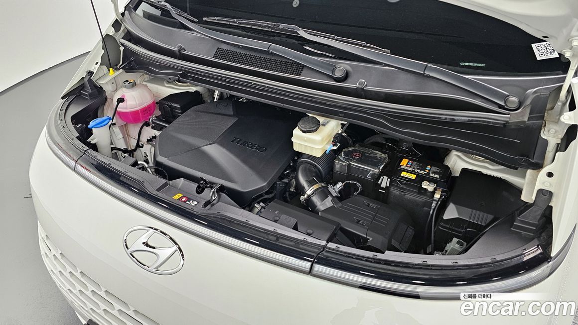 Hyundai Staria 2023