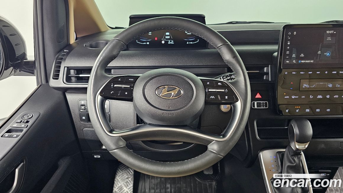 Hyundai Staria 2023