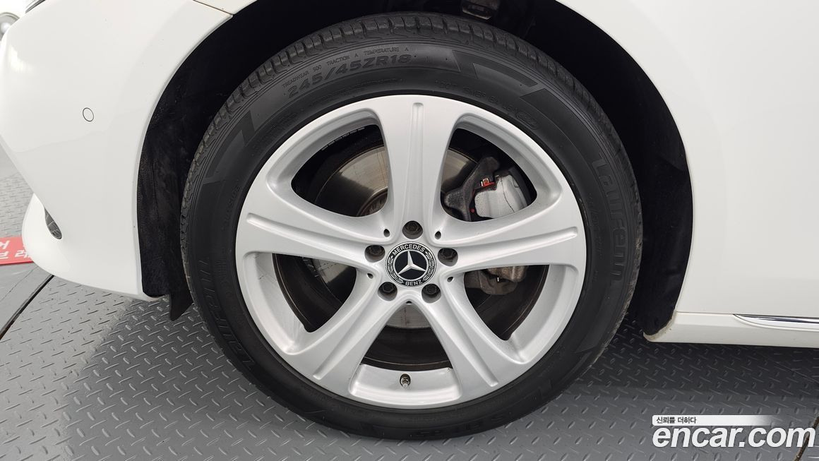 Mercedes-Benz E-Class 2018