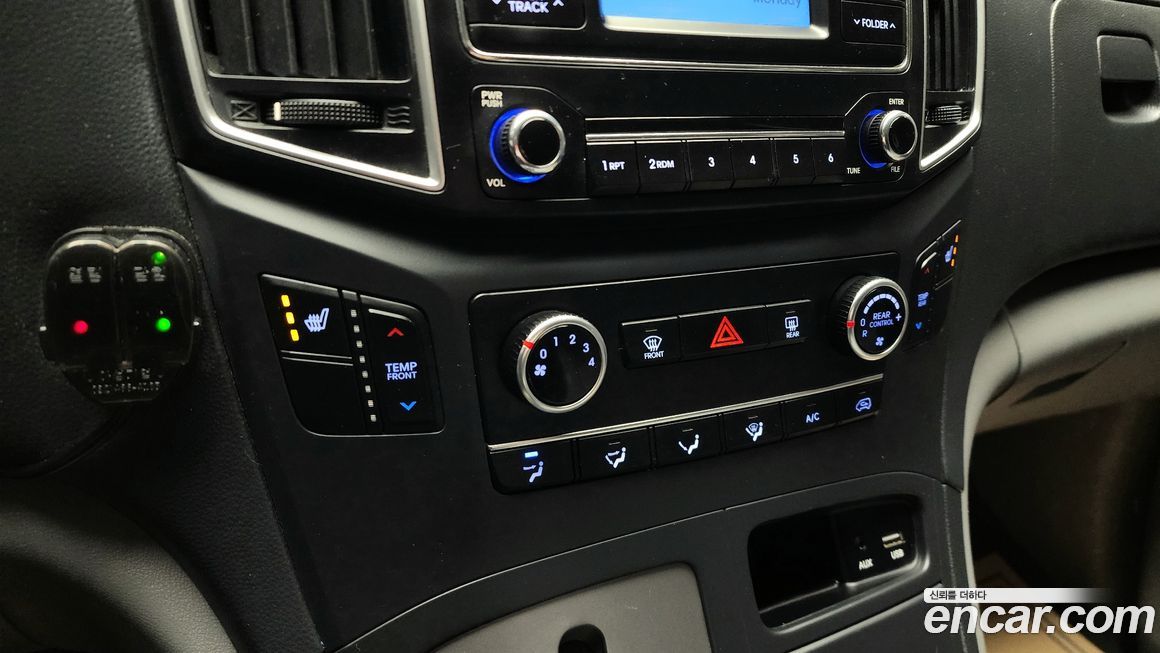 Hyundai Starex 2019