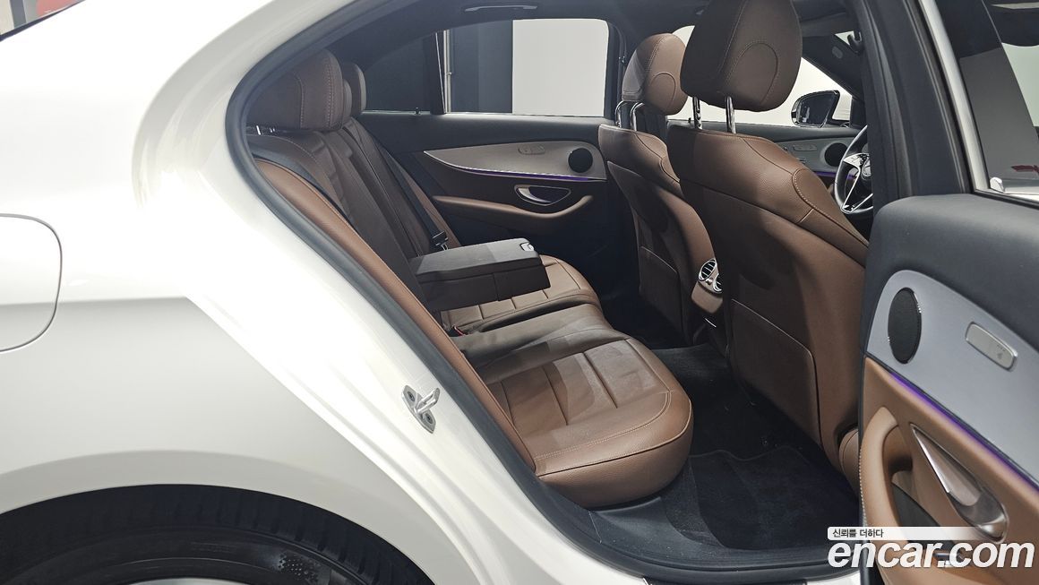 Mercedes-Benz E-Class 2021