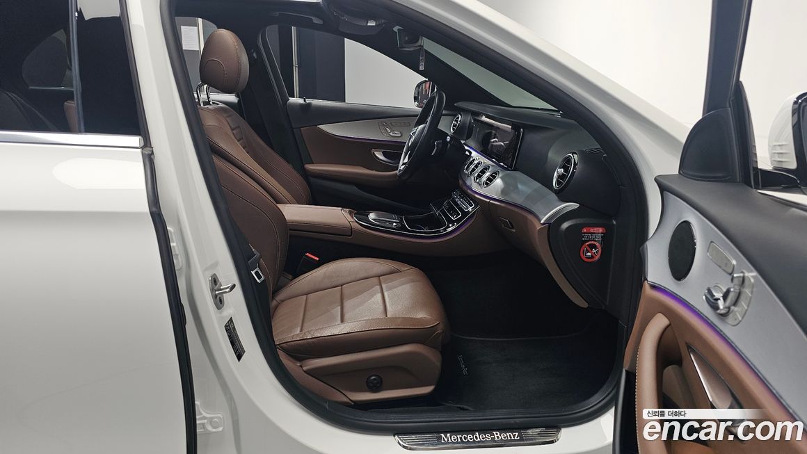 Mercedes-Benz E-Class 2021