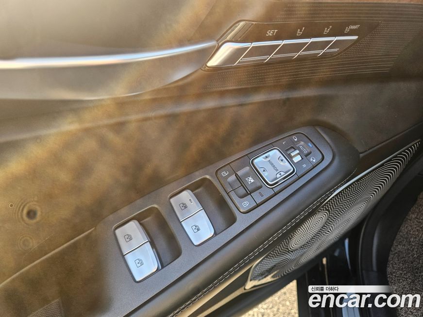 Genesis EQ900 2016