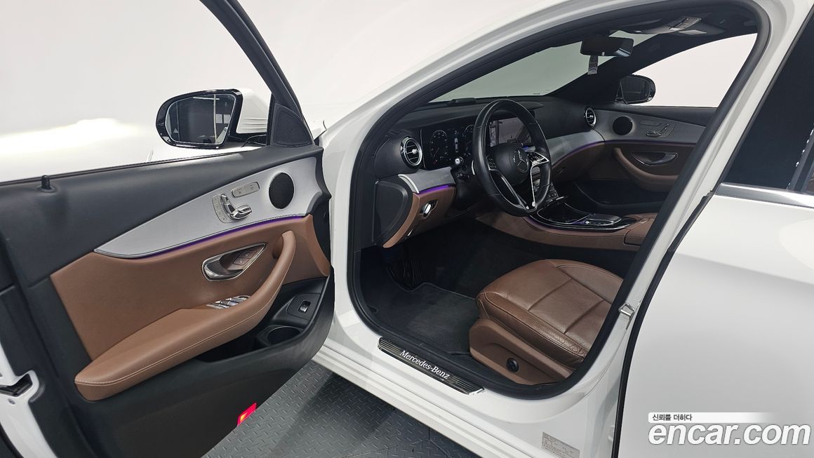 Mercedes-Benz E-Class 2021