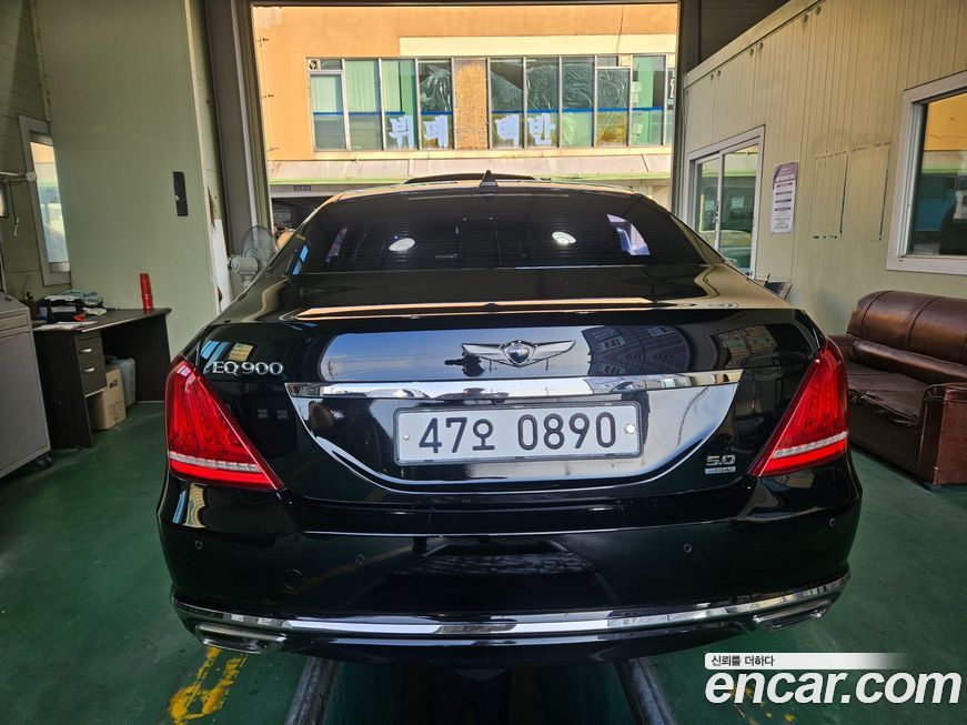 Genesis EQ900 2016