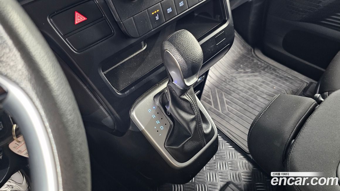 Hyundai Staria 2022