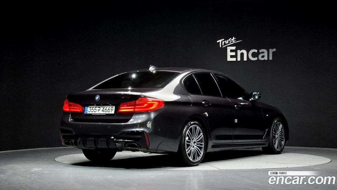 BMW 5-Series 2020
