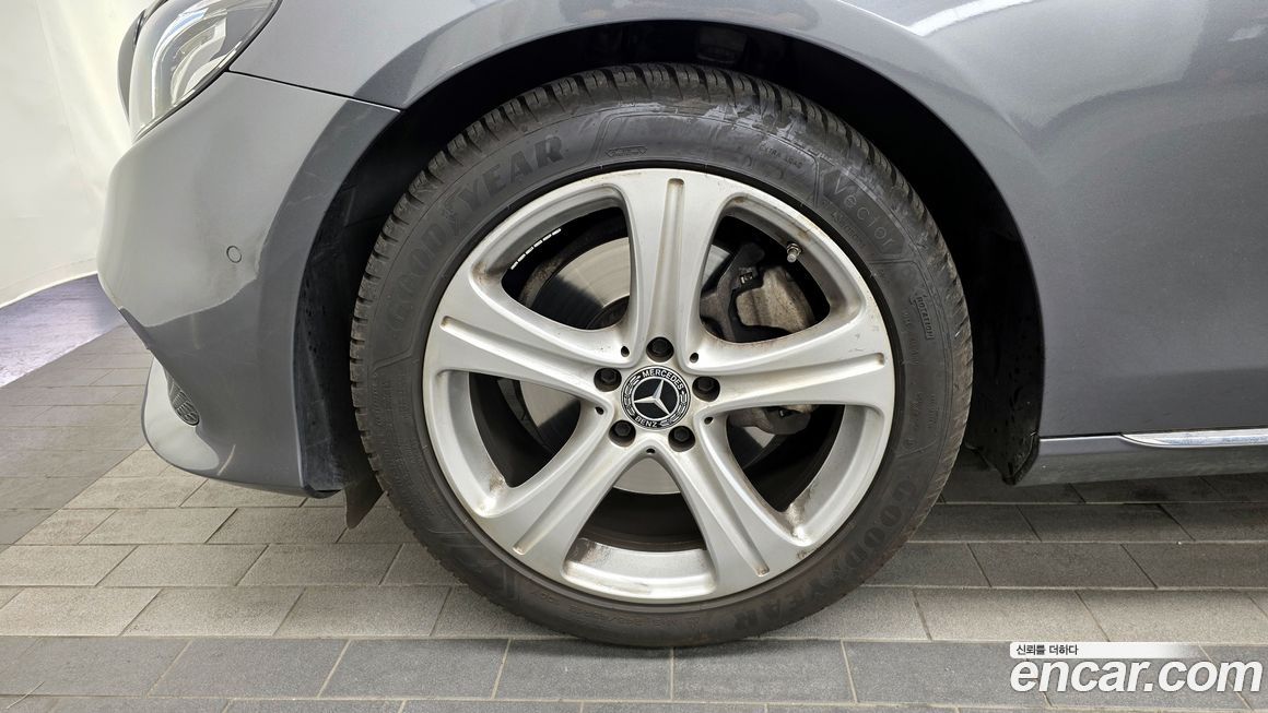 Mercedes-Benz E-Class 2018