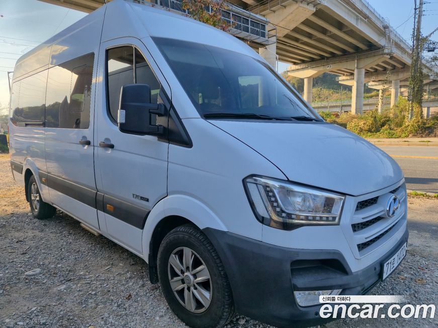 Hyundai Solati 2017