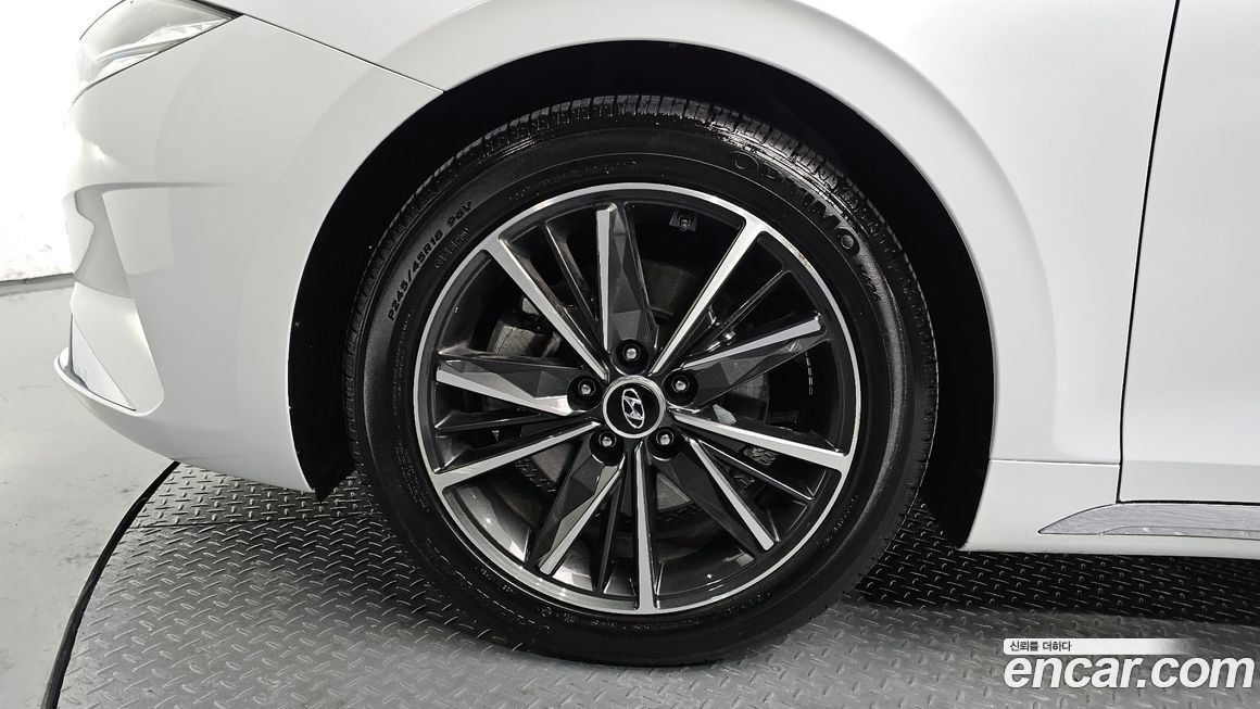 Hyundai Grandeur 2020