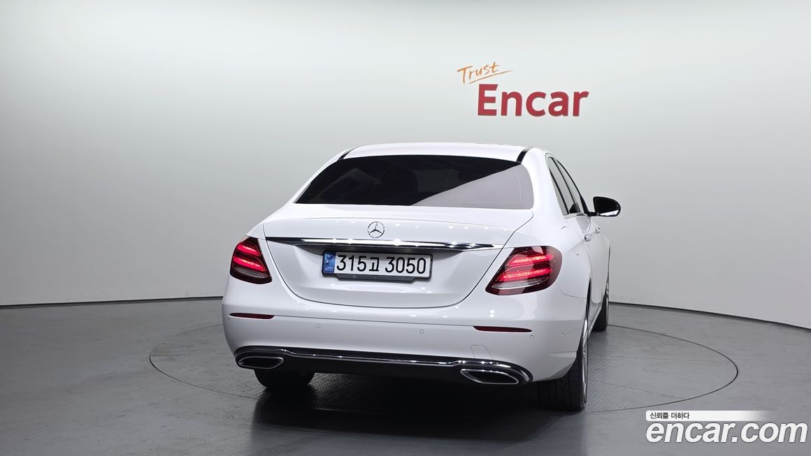 Mercedes-Benz E-Class 2017