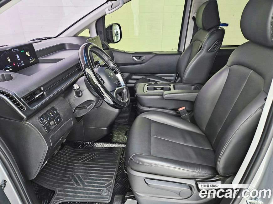 Hyundai Staria 2023