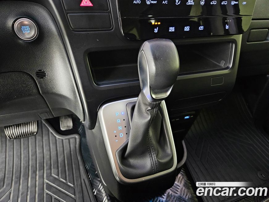 Hyundai Staria 2023