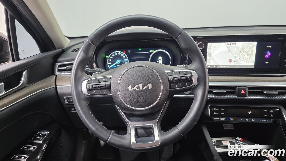 Kia K5 2023