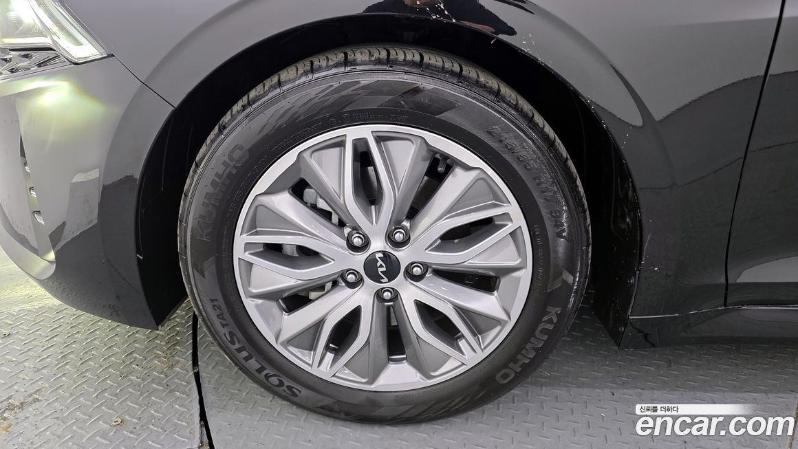 Kia K5 2023