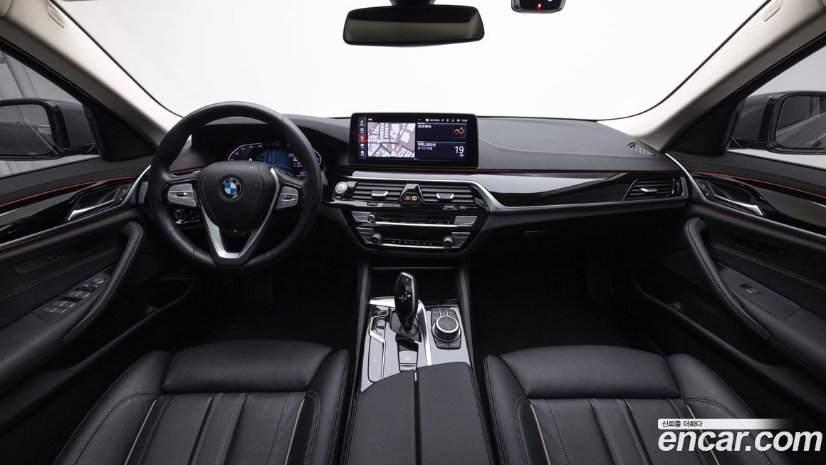 BMW 5-Series 2022