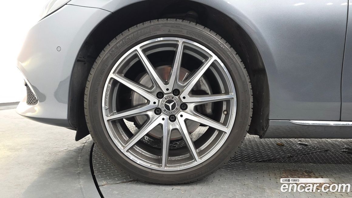 Mercedes-Benz E-Class 2019