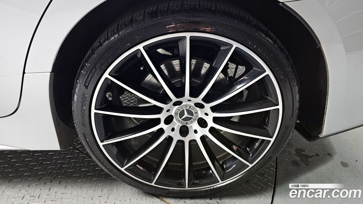 Mercedes-Benz CLS-Class 2019