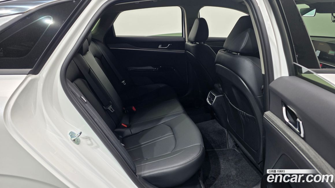 Kia K5 2025