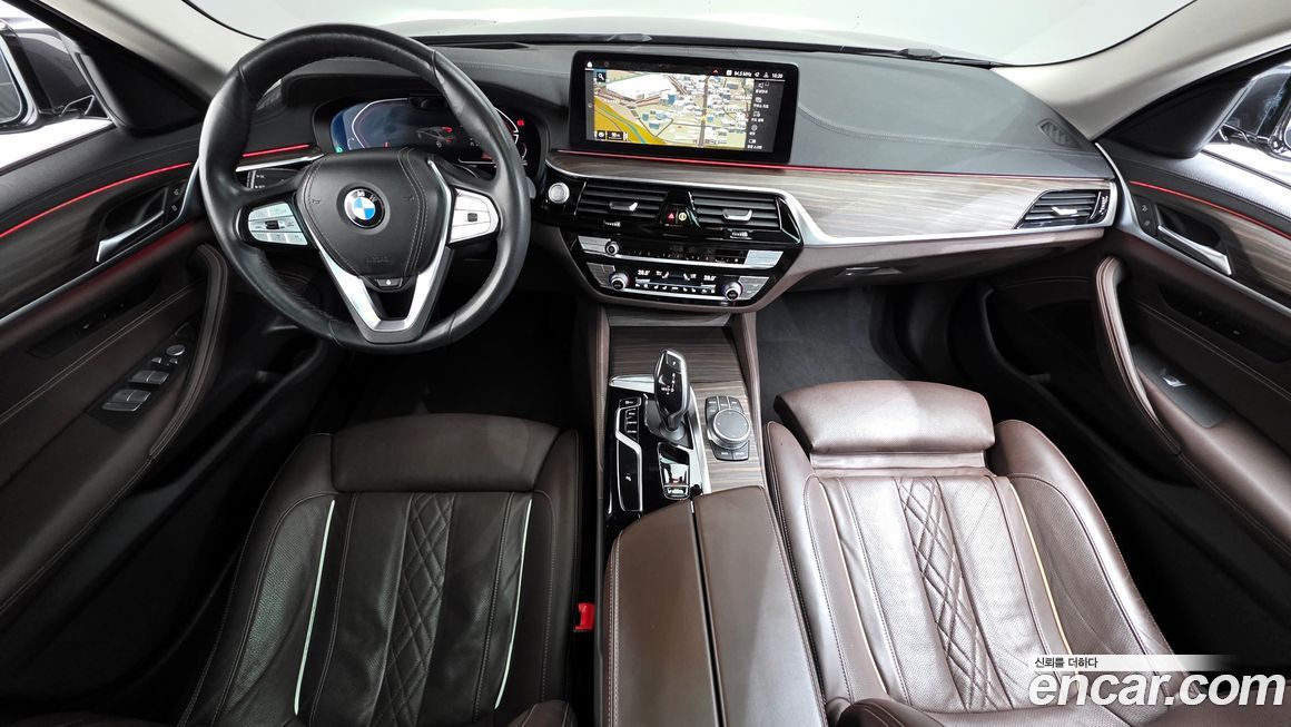BMW 5-Series 2021