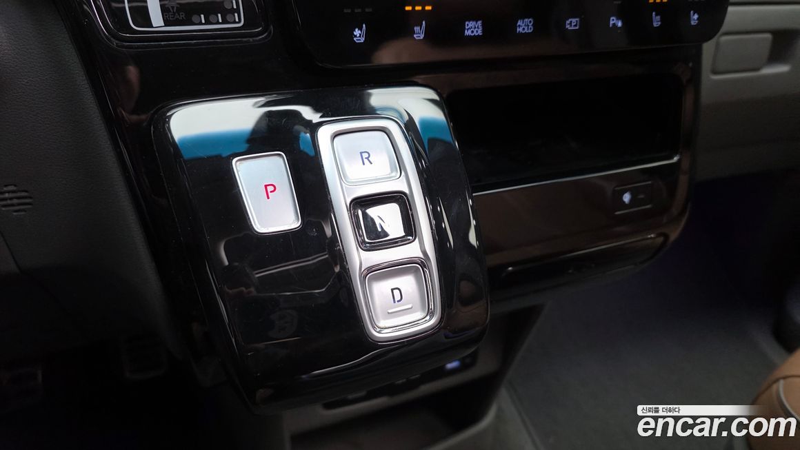 Hyundai Staria 2023