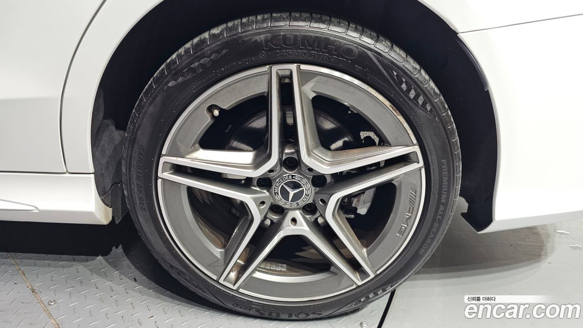 Mercedes-Benz C-Class 2019