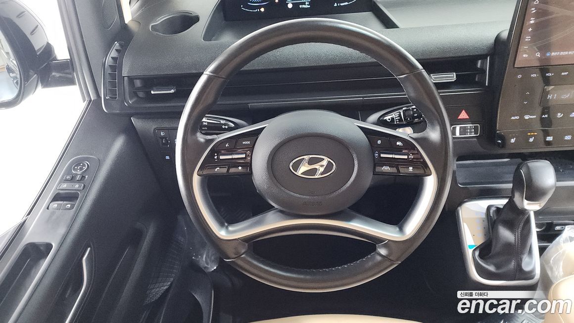 Hyundai Staria 2022