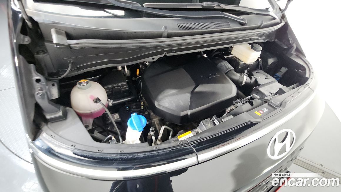 Hyundai Staria 2022