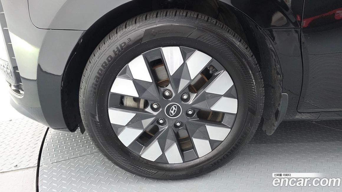 Hyundai Staria 2023