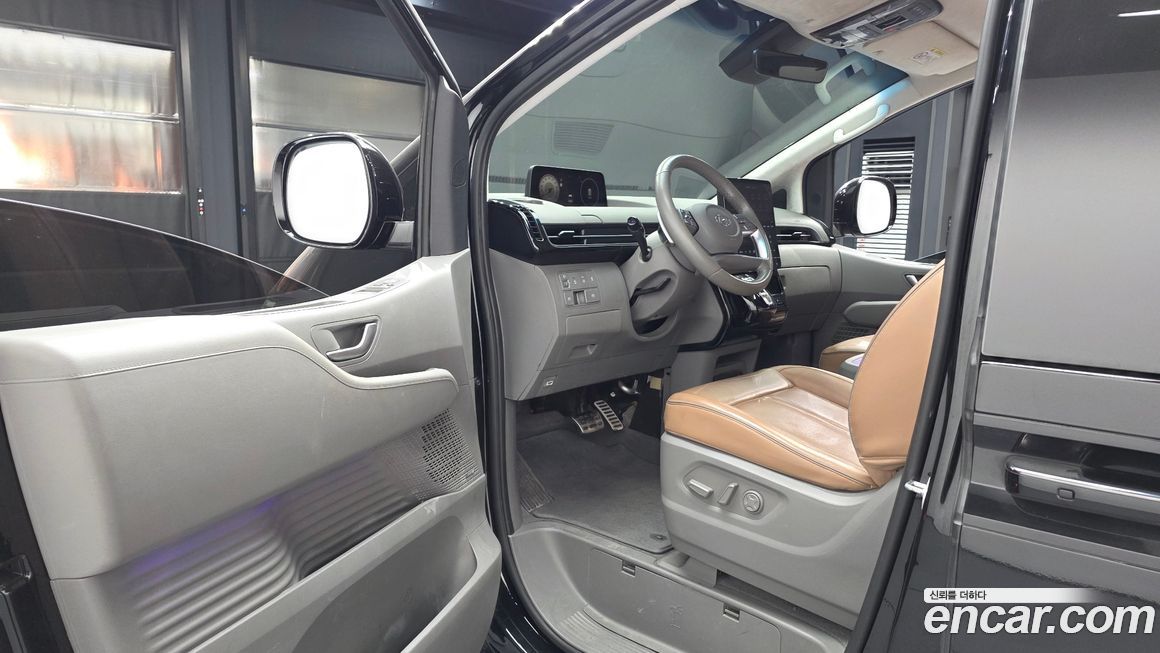 Hyundai Staria 2023