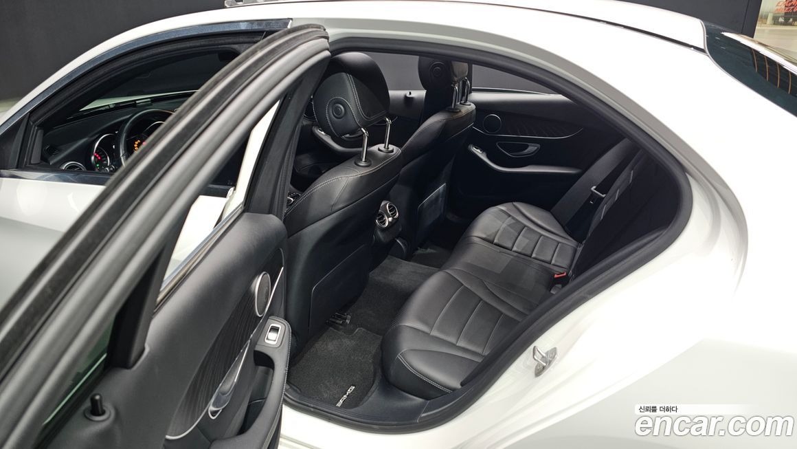 Mercedes-Benz C-Class 2019