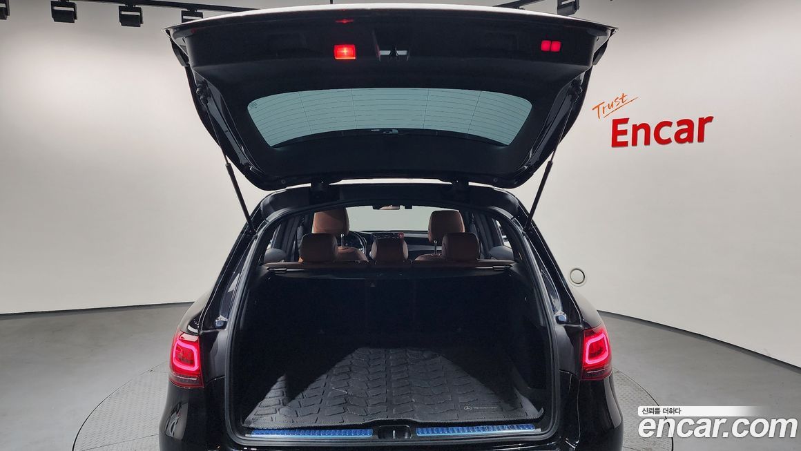 Mercedes-Benz GLC-Class 2020