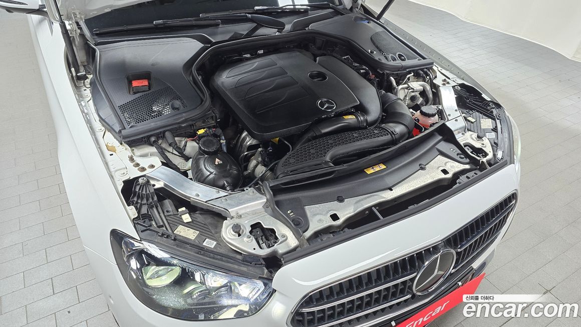 Mercedes-Benz E-Class 2021