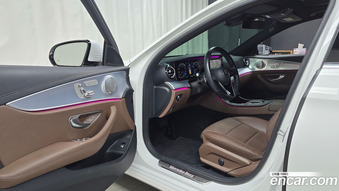 Mercedes-Benz E-Class 2021