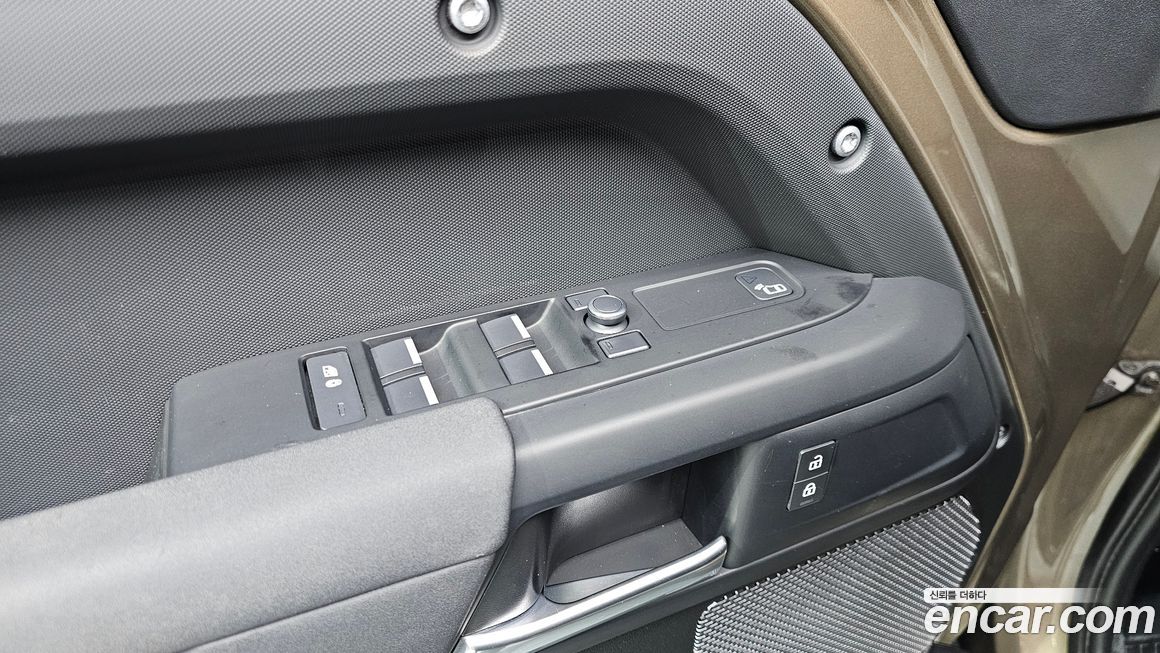 Land Rover Defender 2020