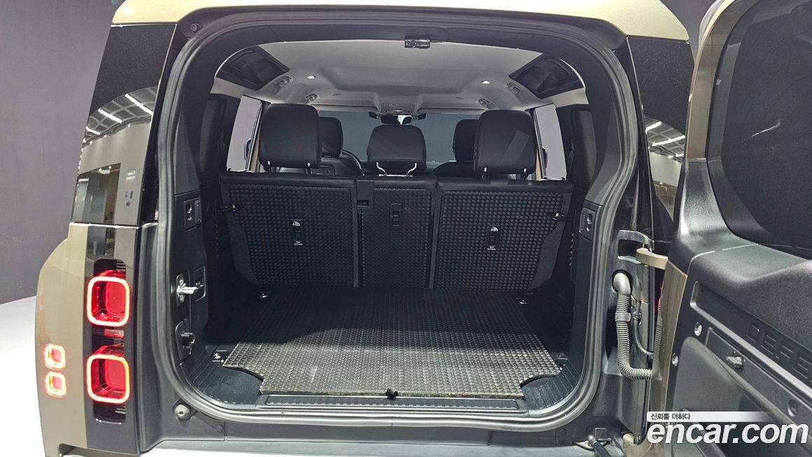 Land Rover Defender 2020