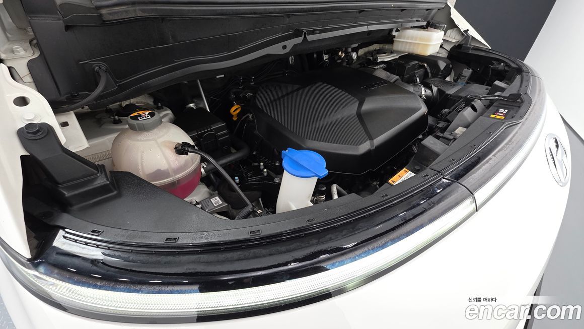 Hyundai Staria 2022