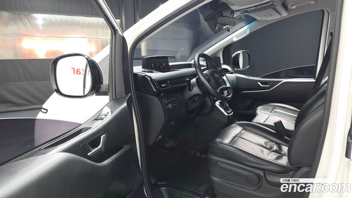 Hyundai Staria 2022