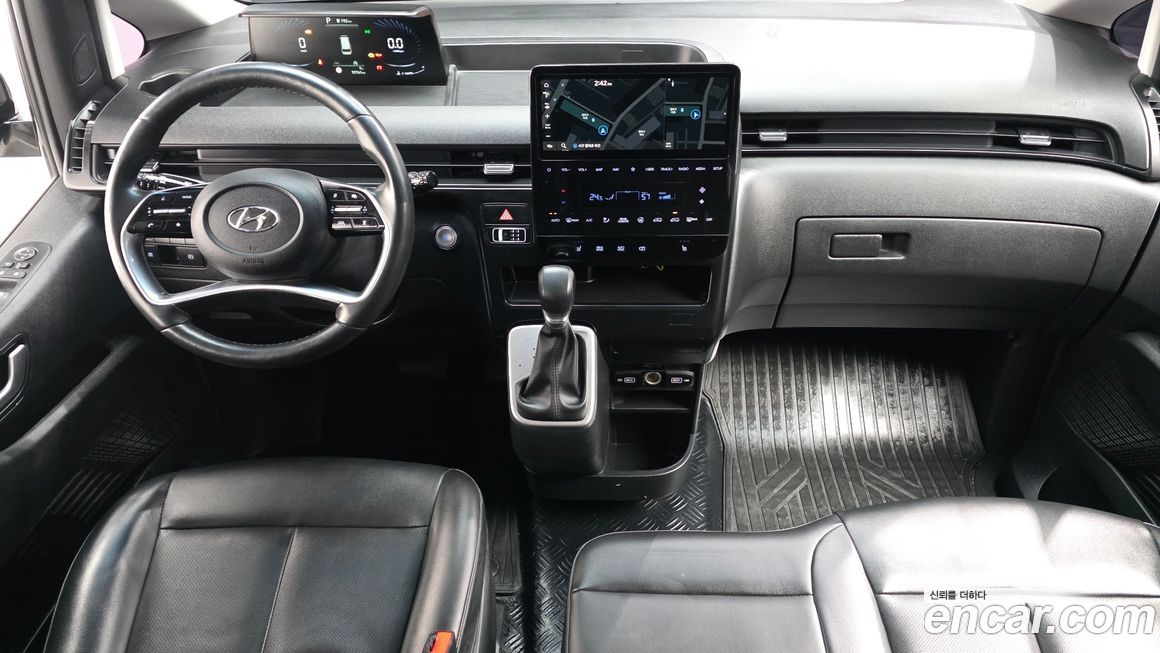 Hyundai Staria 2022