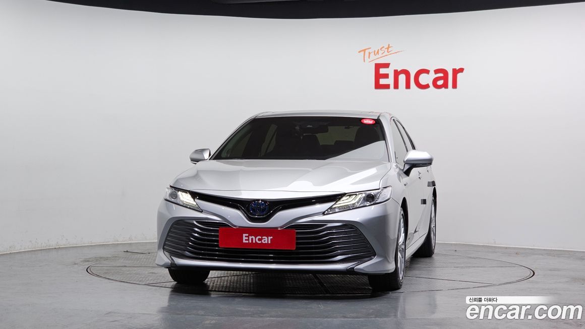 Toyota Camry 2021