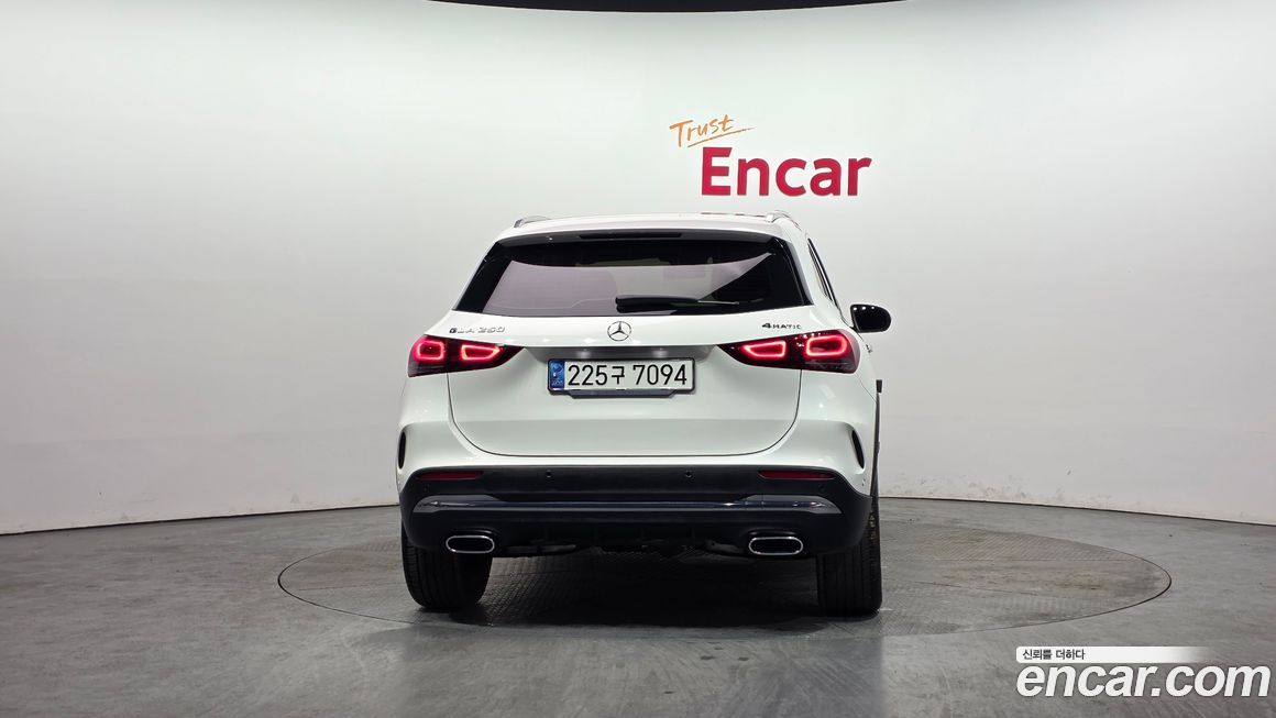 Mercedes-Benz GLA-Class 2021