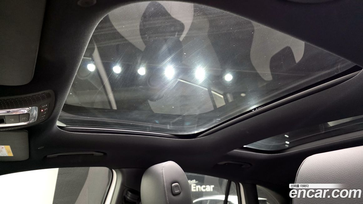 Mercedes-Benz GLA-Class 2021