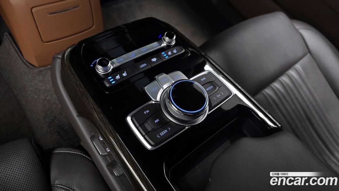 Genesis G90 2021