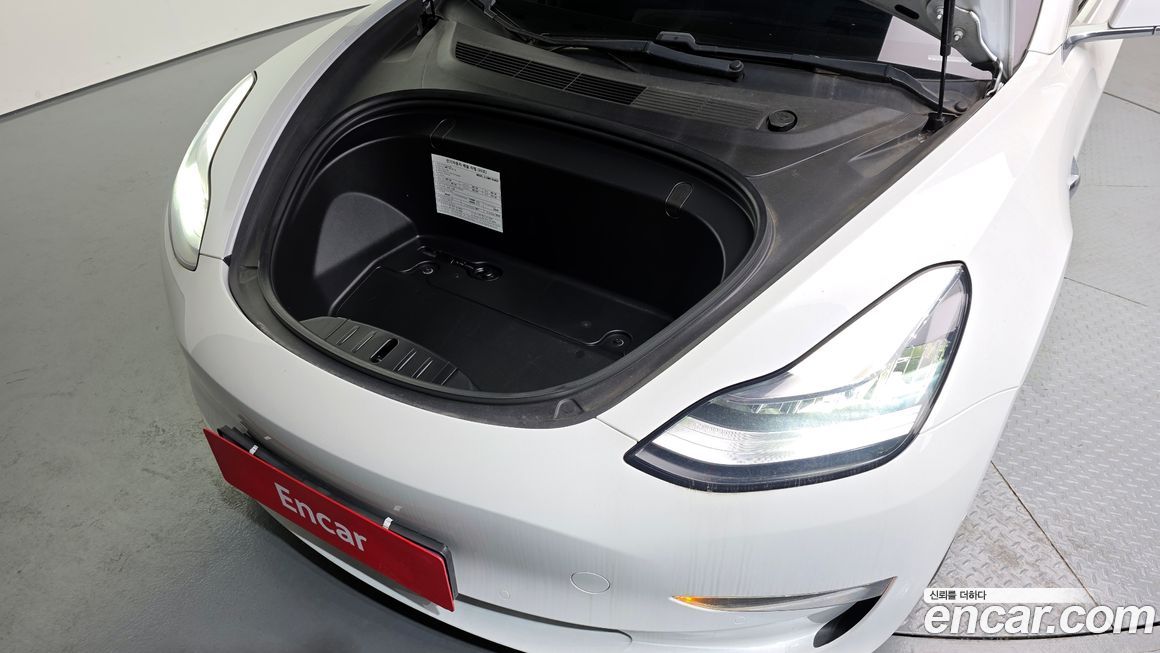 Tesla Model 3 2020