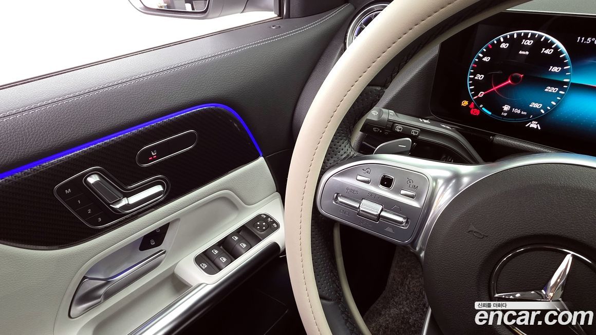 Mercedes-Benz GLA-Class 2021